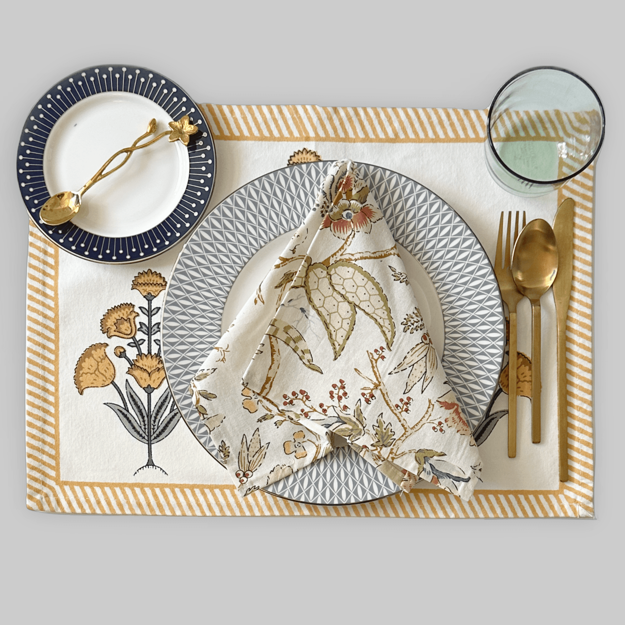 Kitchen & Dining