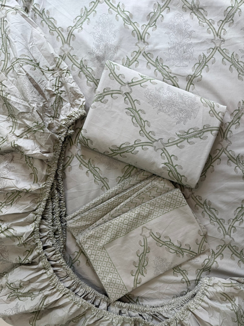 Nitya - Nilaya Sheet Set