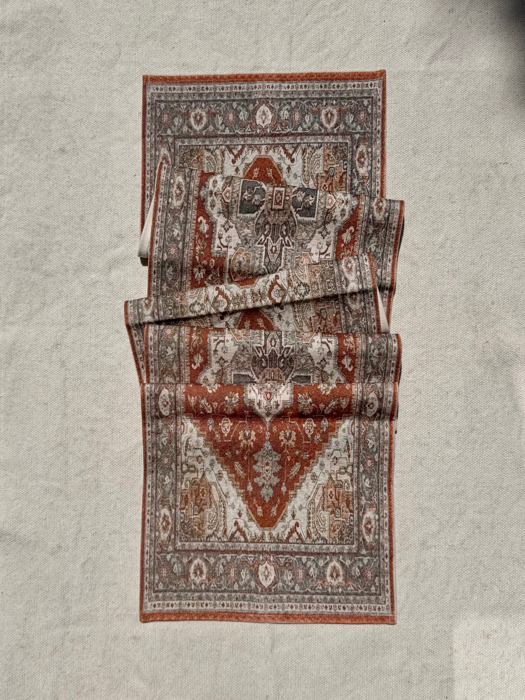 Heirloom Medallion — Tapestry Table Runner