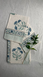 Blue Daffodils Bath Towel Set
