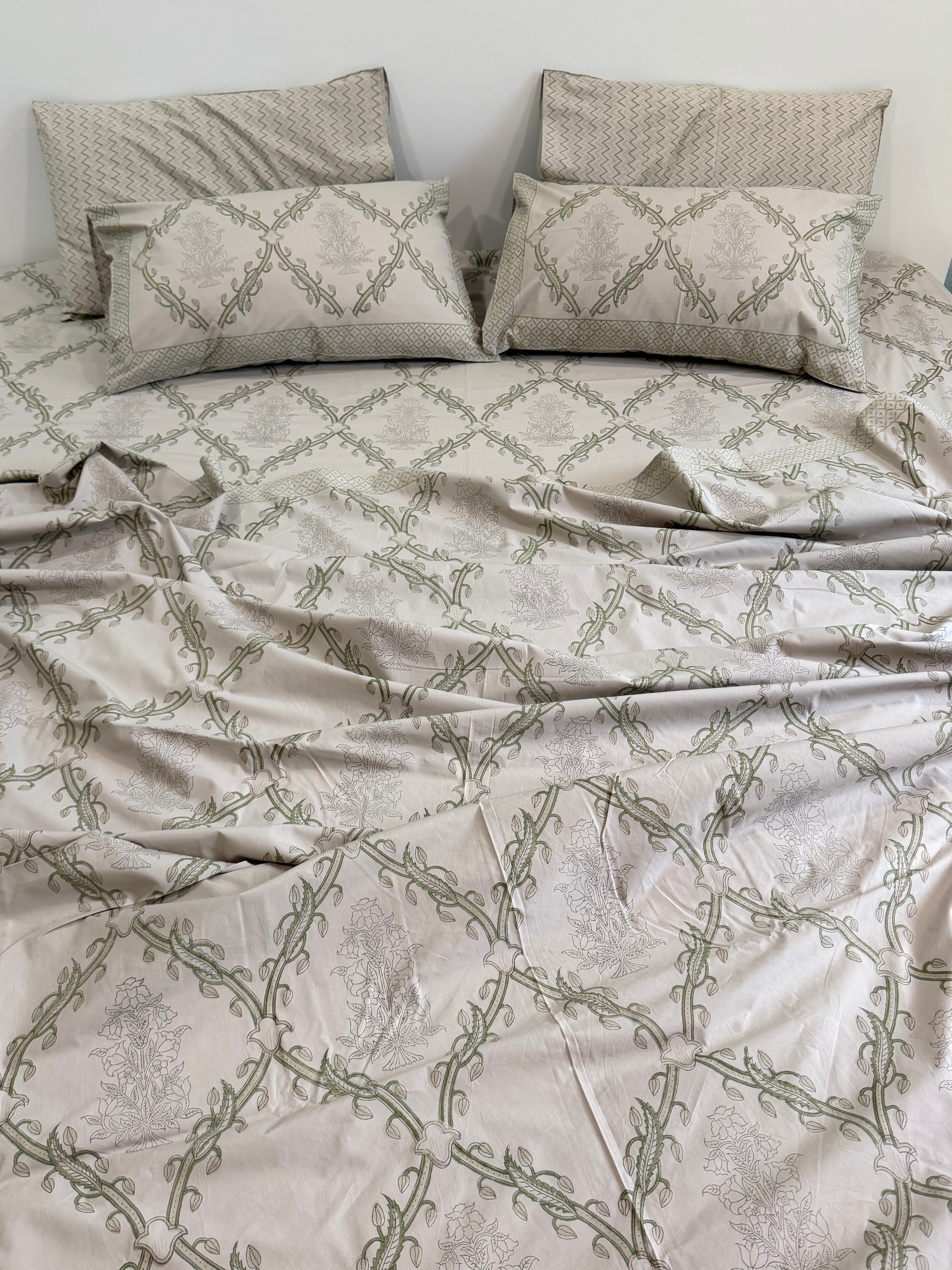 Nitya - Nilaya Sheet Set