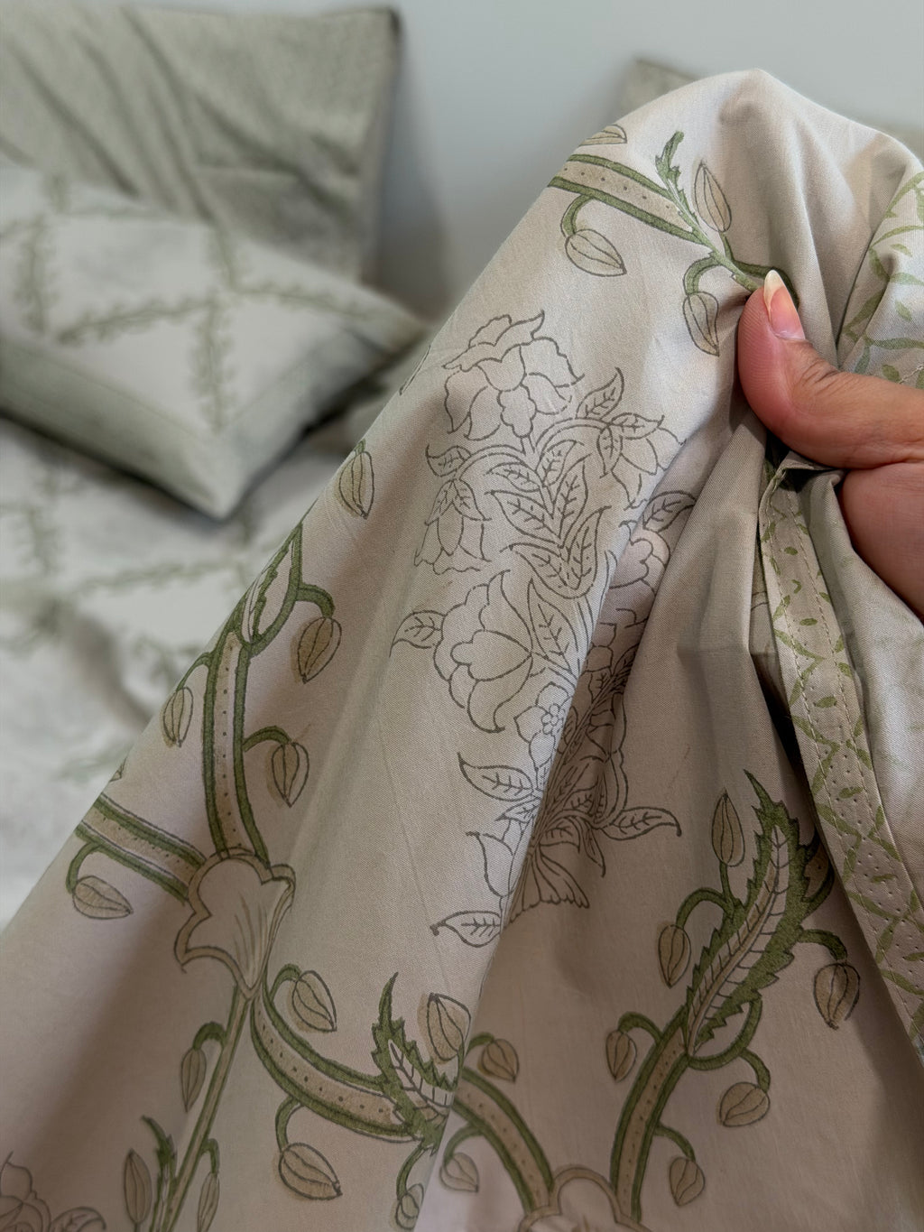 Nitya - Nilaya Sheet Set