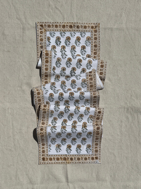 Primrose — Classic Table Runner