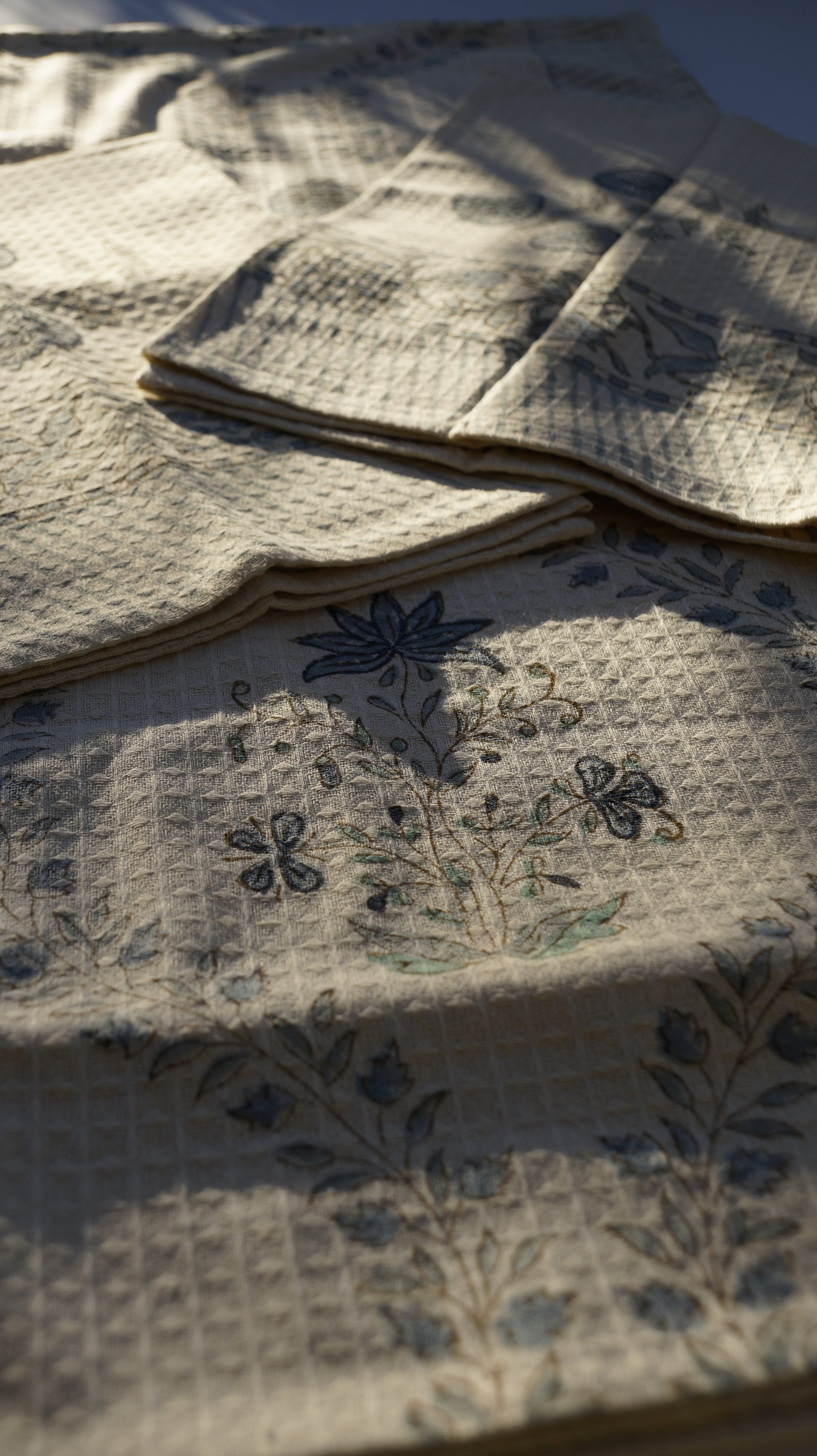 Blue Daffodils Bath Towel Set
