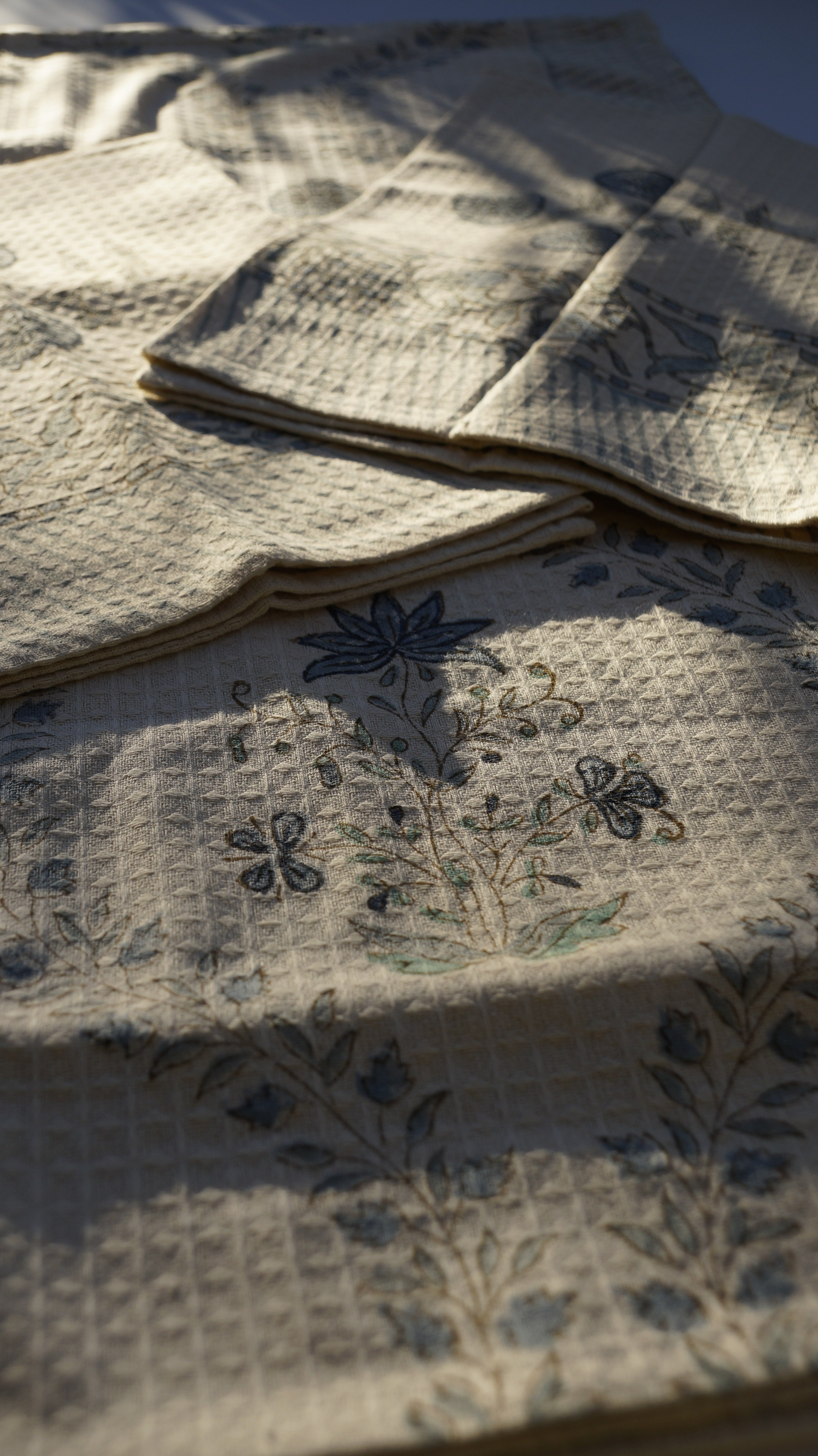 Wild Dandelions Bath Towel Set