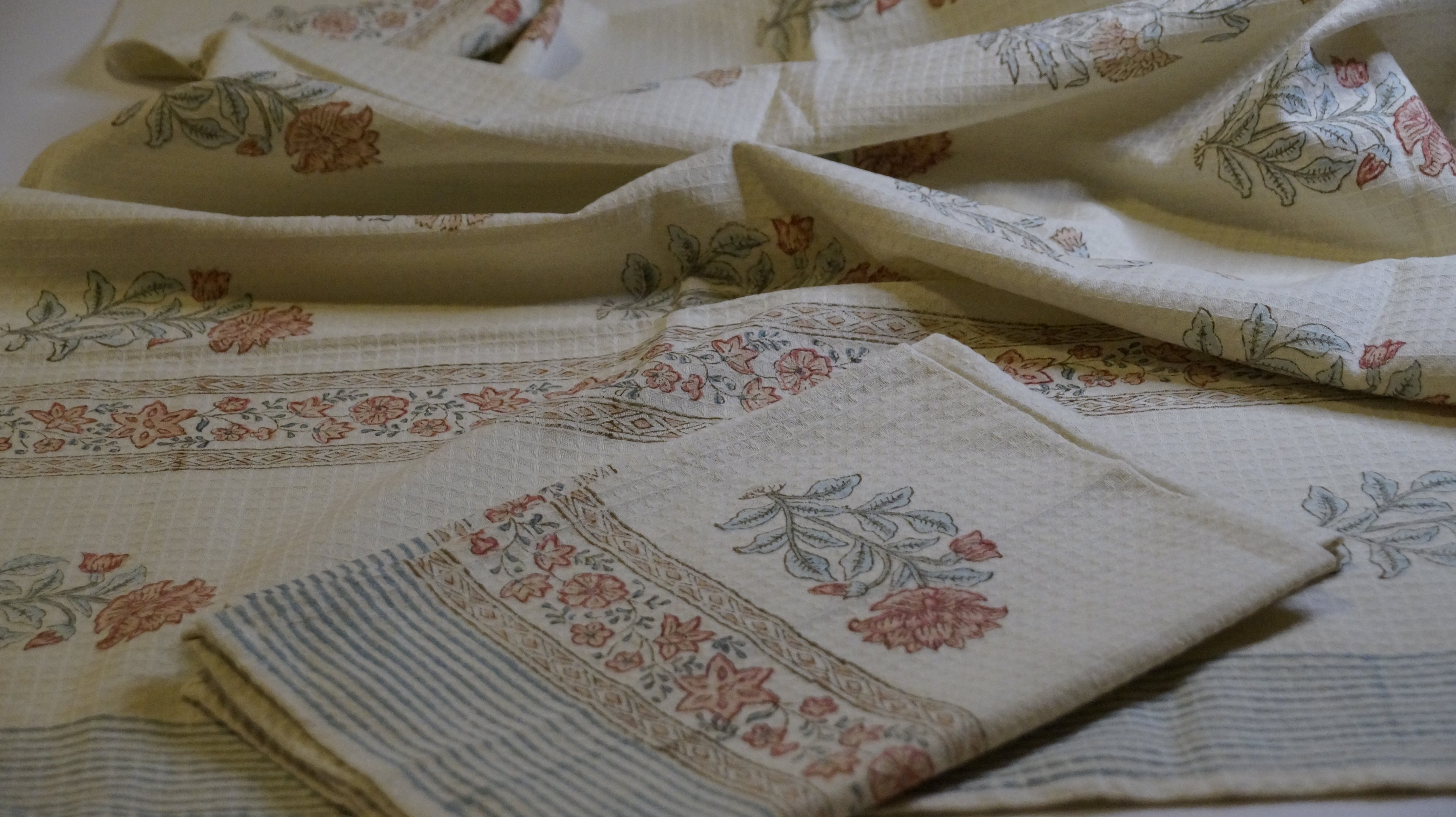 Pretty Peony Bath Towel Set