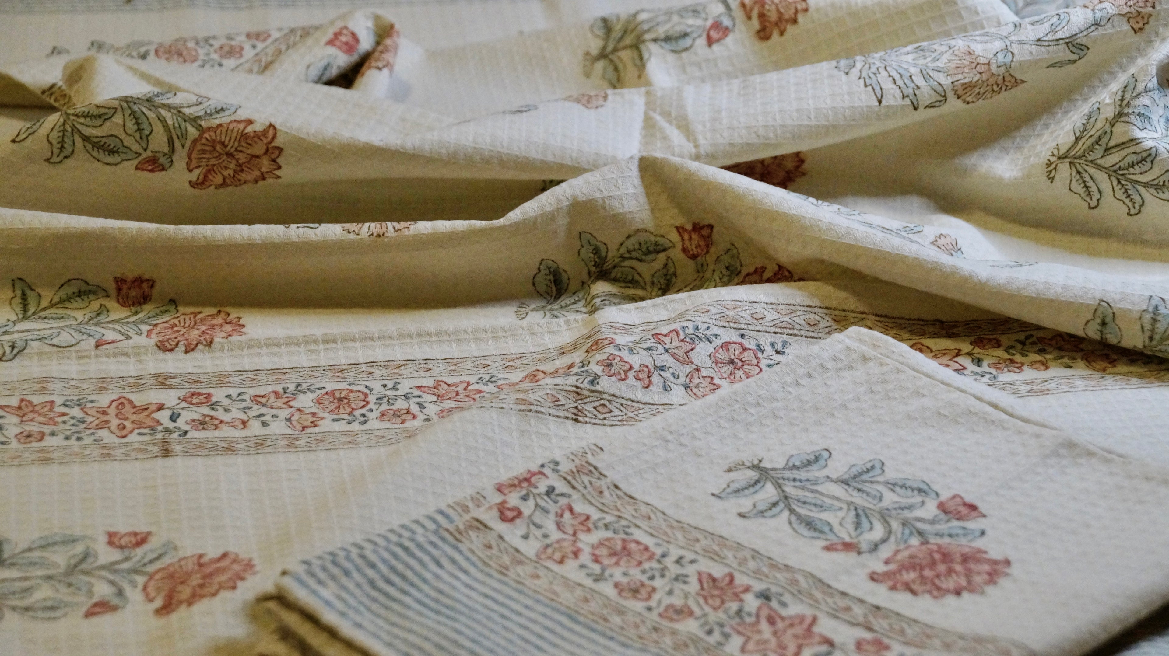 Pretty Peony Bath Towel Set