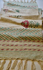 Jute-iful Blooms Table Runner