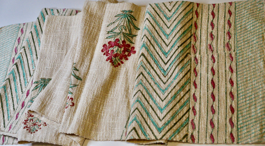 Jute-iful Blooms Table Runner