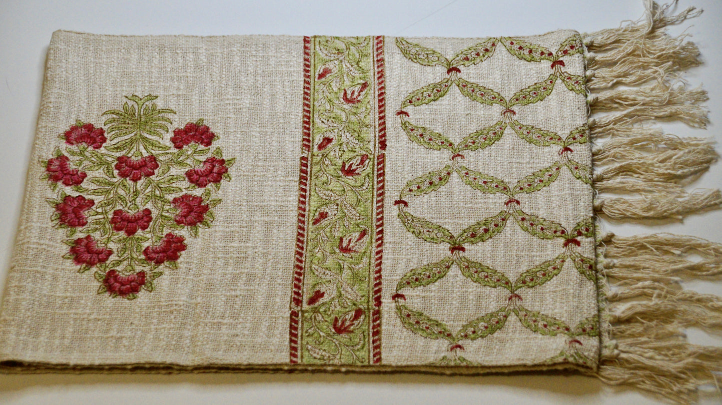 Fuchsia Pop Table Runner
