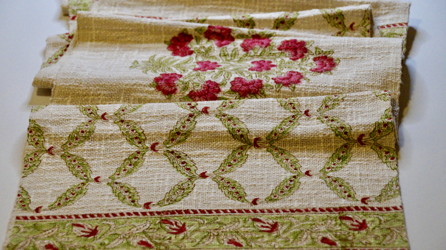 Fuchsia Pop Table Runner