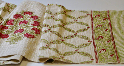 Fuchsia Pop Table Runner