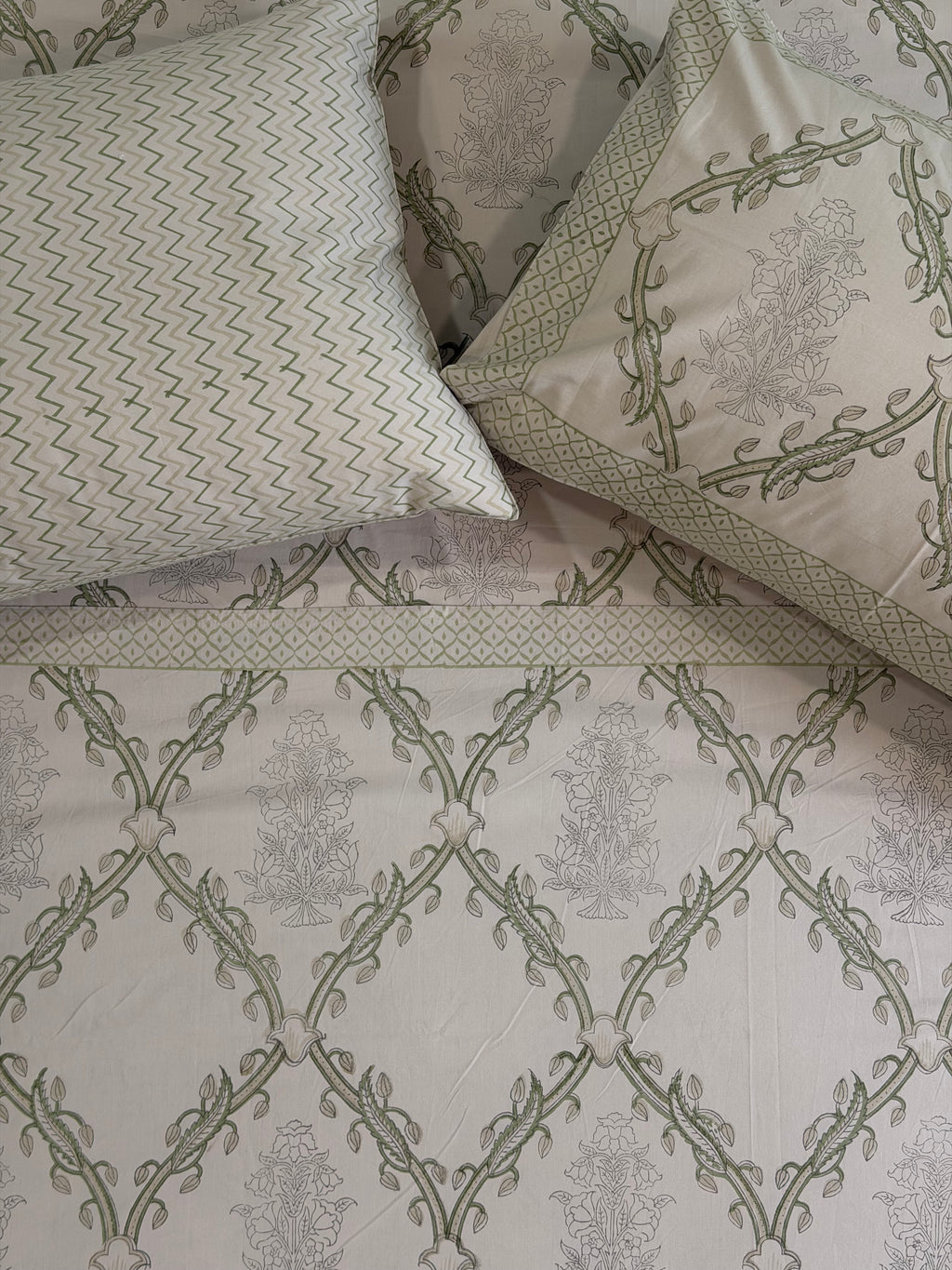Nitya - Nilaya Sheet Set