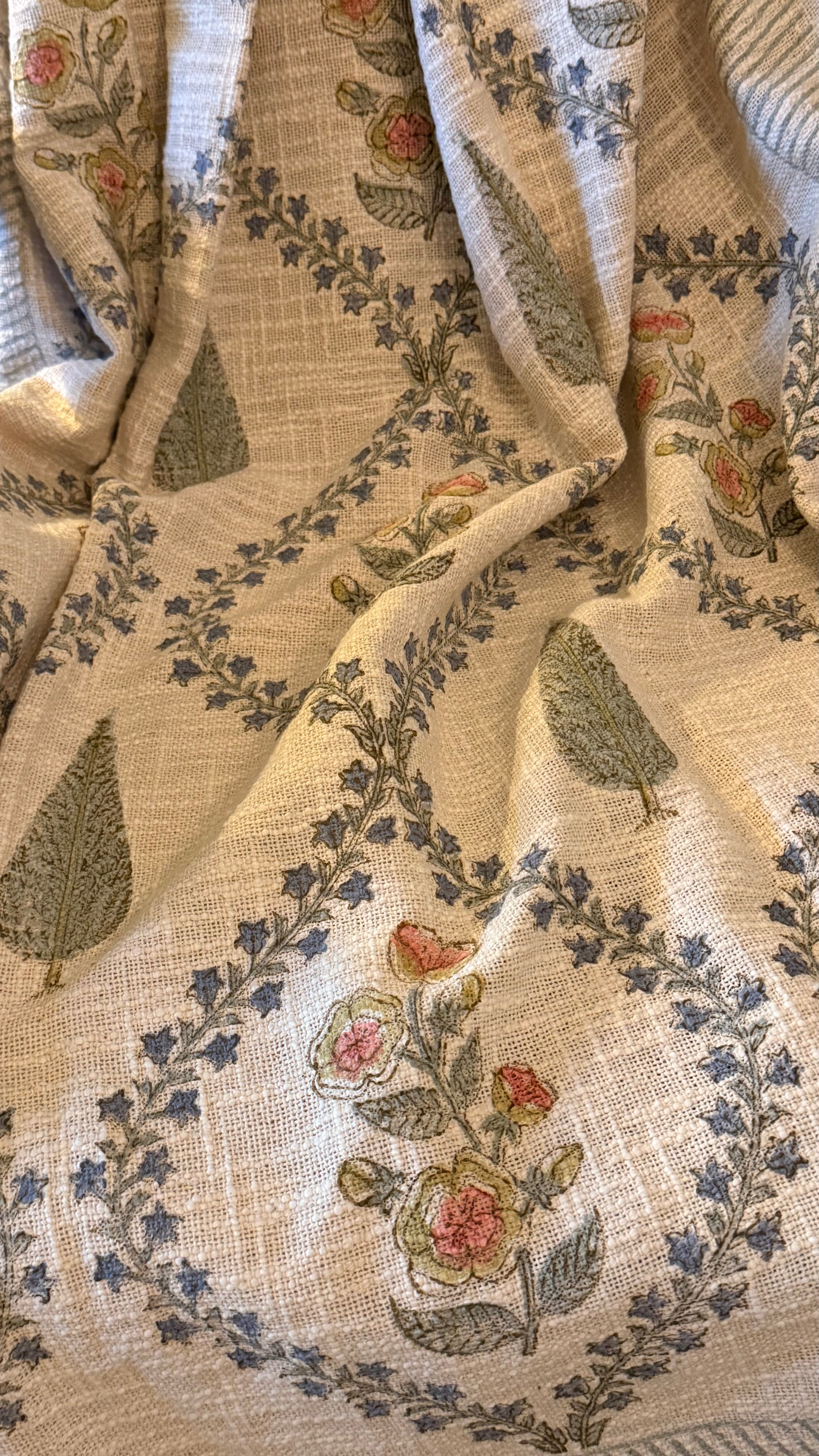 Nilaya Throw Blanket