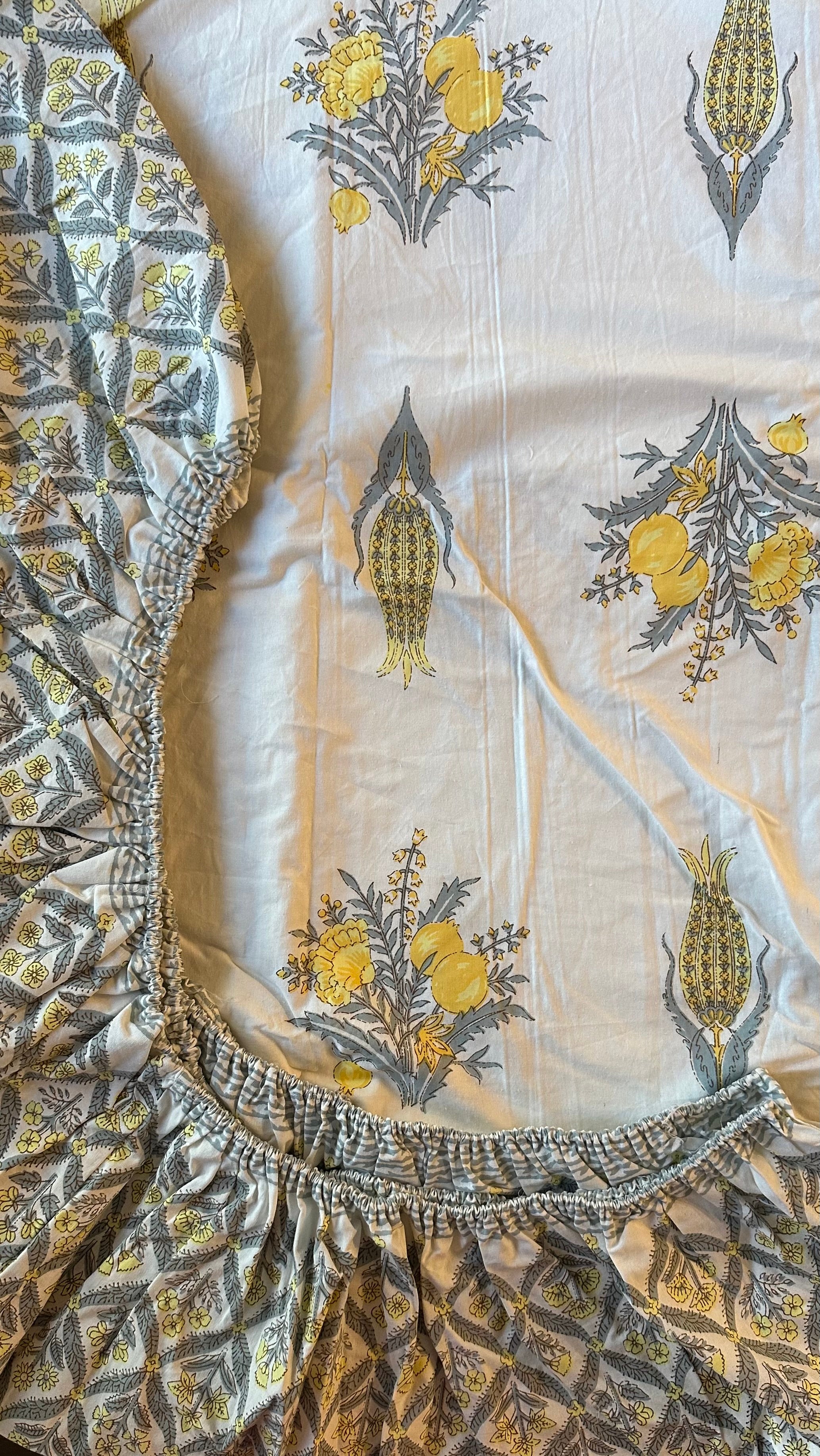 Zesty Bliss Bedsheet Set