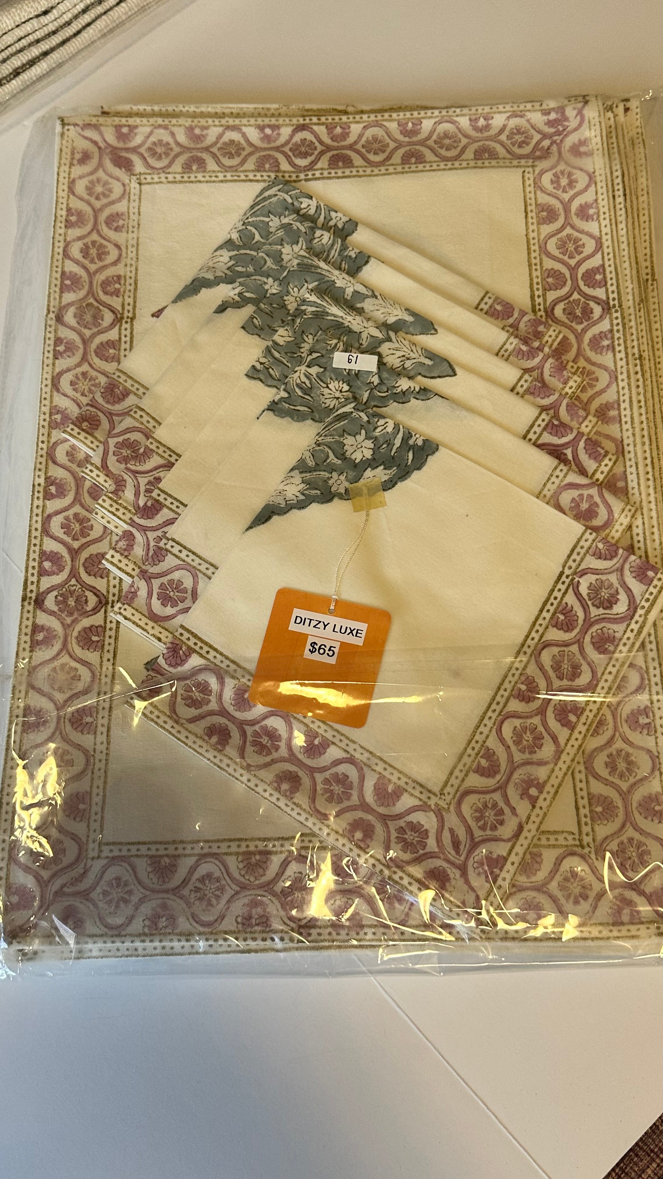 Ditzy Luxe Table Runner Set