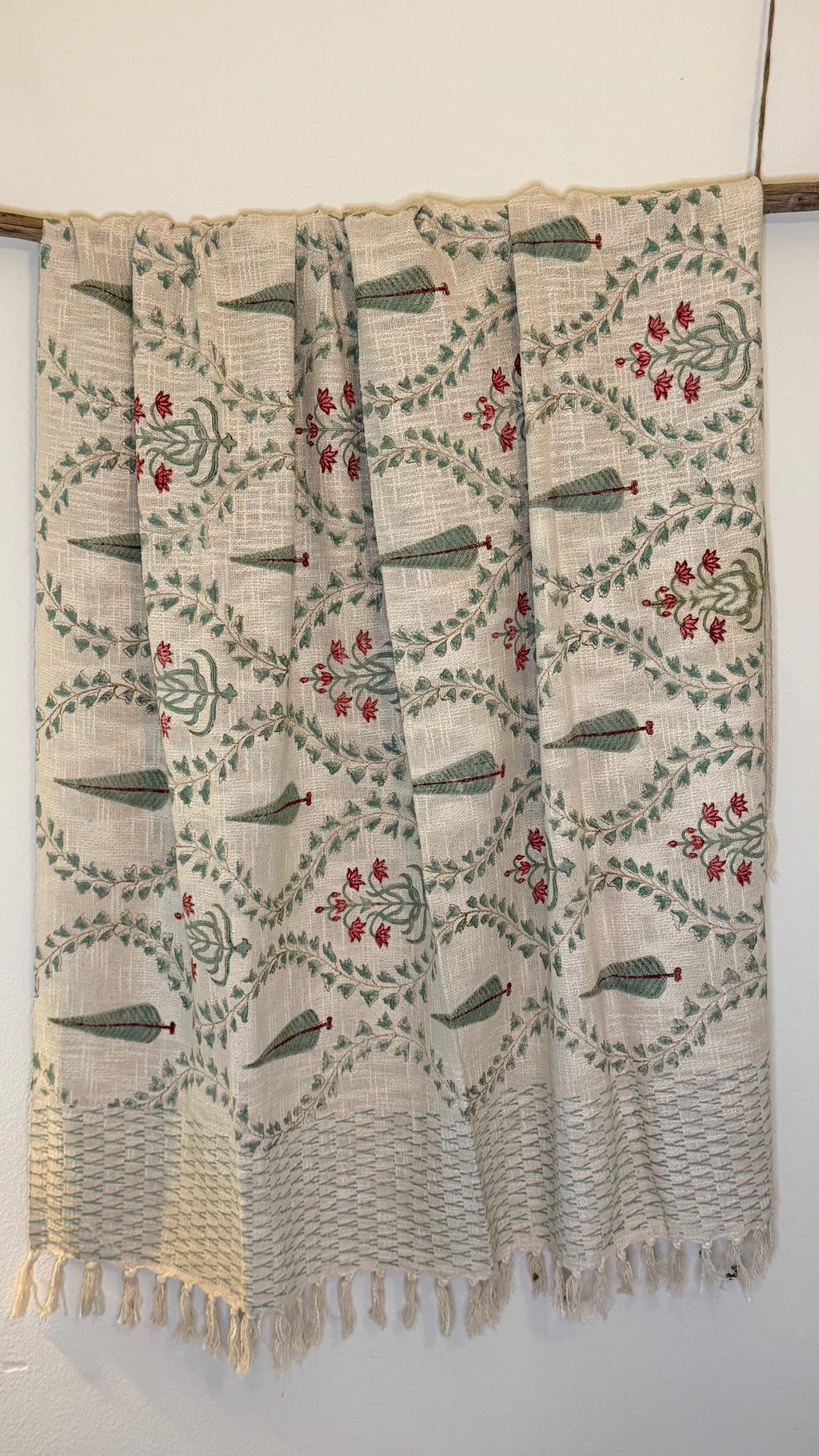 Gulbaag Throw Blanket