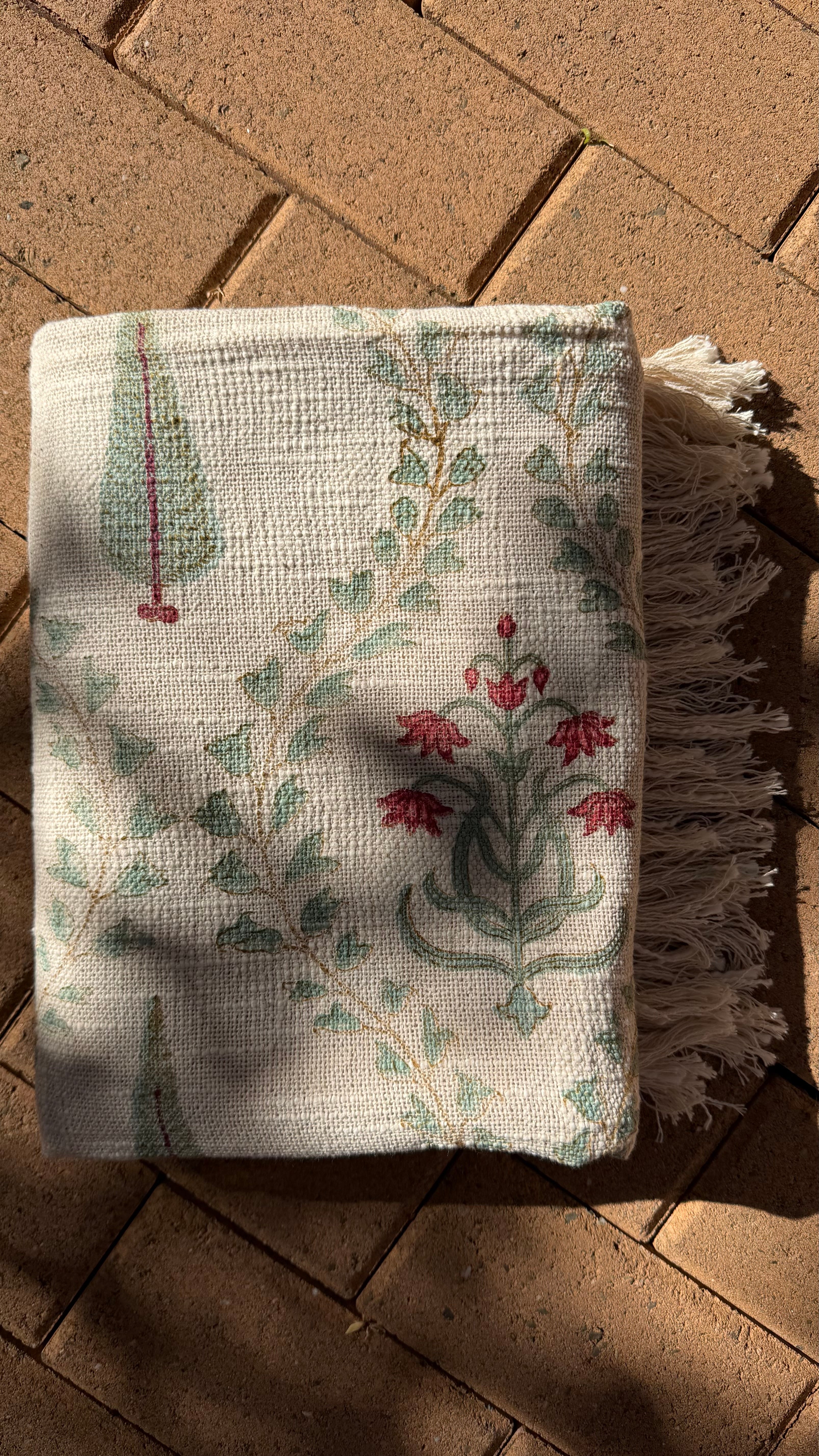 Gulbaag Throw Blanket