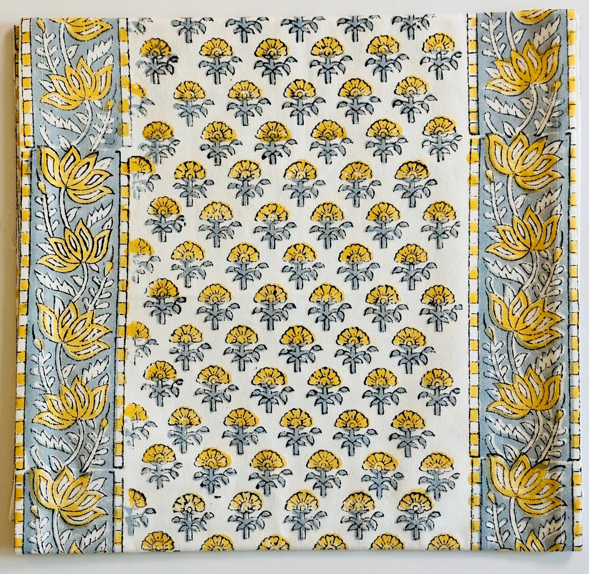 Bloomcore Table Runner