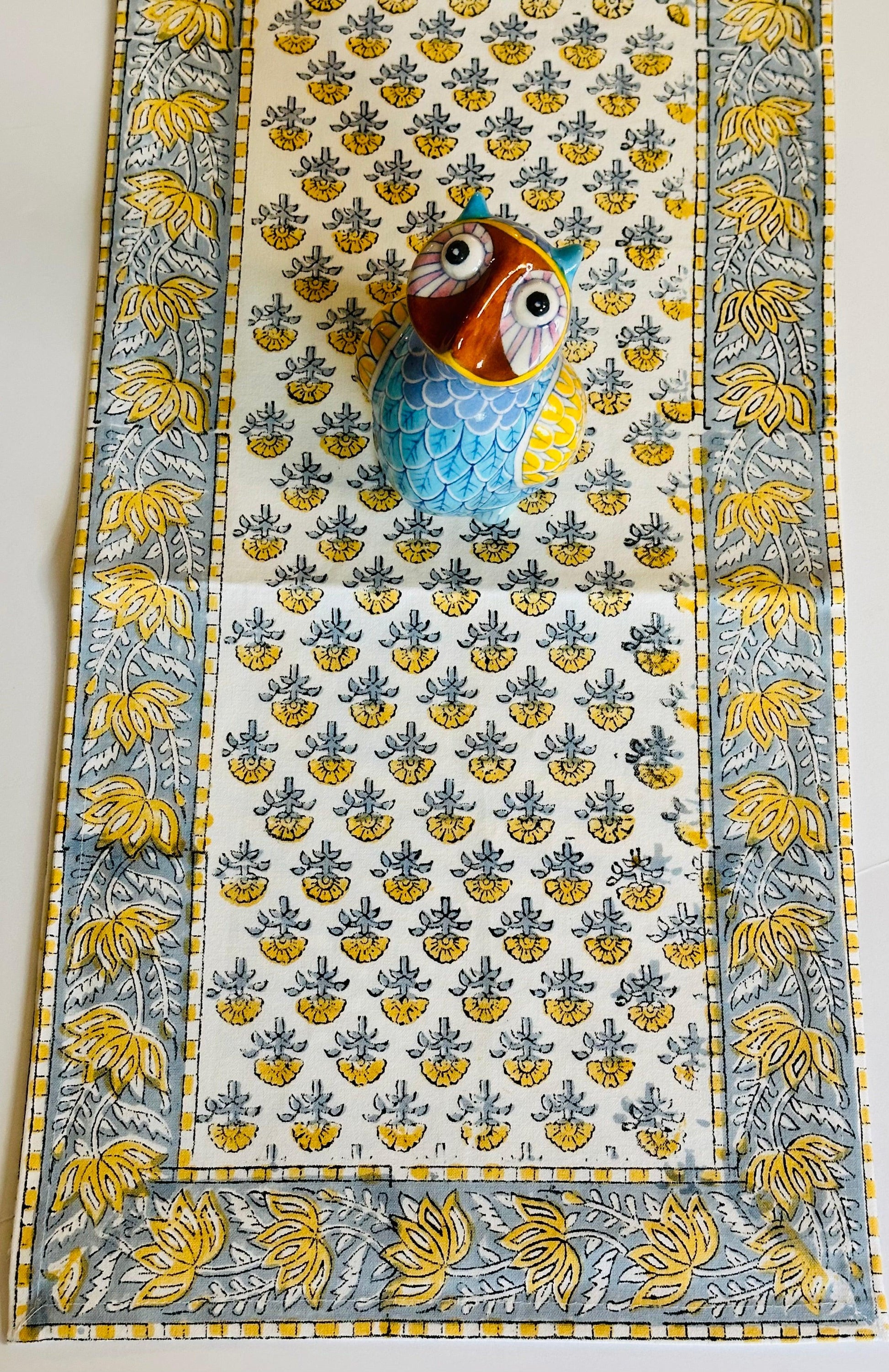 Bloomcore Table Runner