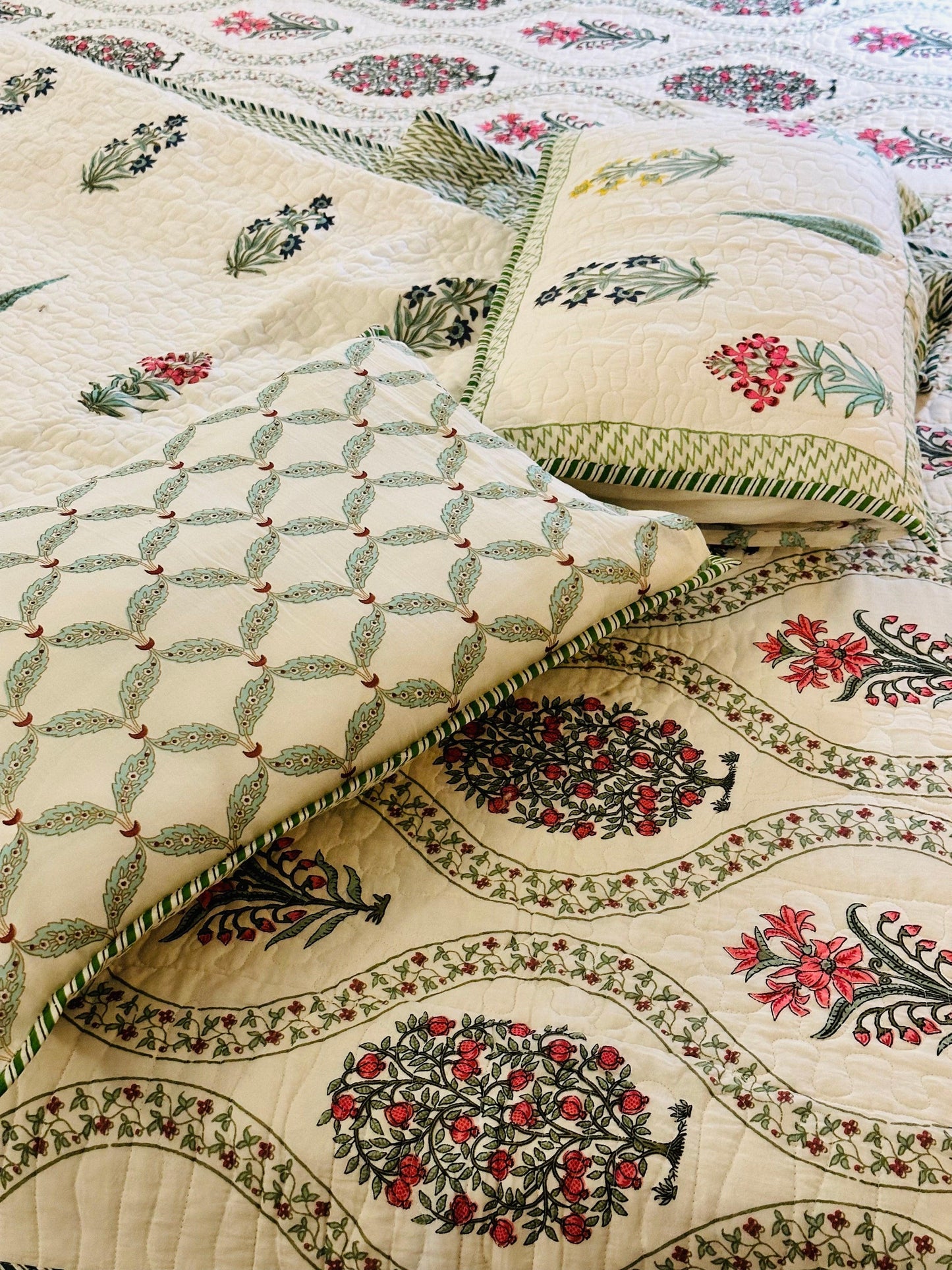 Pomegranate Blossoms Reversible Quilt Set